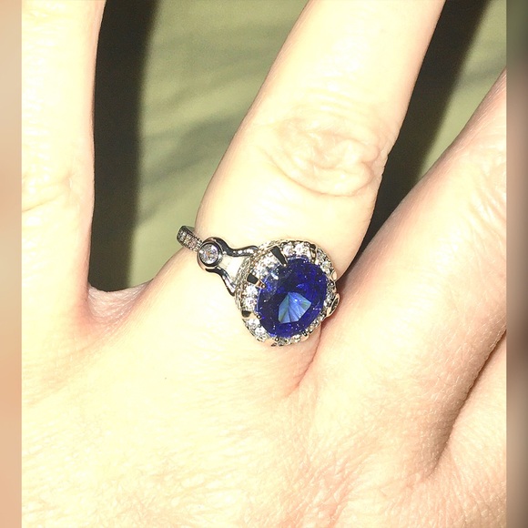 Sparkling *BLUE SAPPHIRE* & Sterling Silver Ring - Picture 6 of 7